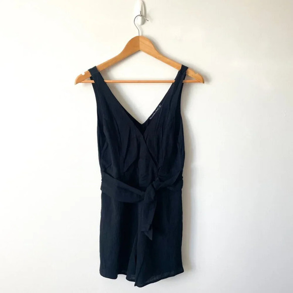 Abercrombie & Fitch Gauze  Tie Front Sleeveless Romper Black Size Small - Picture 1 of 6